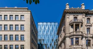 Zurich Insurance conclut un accord stratégique pour l’acquisition de l’australien ClearView zurich insurance renforce sa présence en australie avec l'acquisition stratégique de clearview, consolidant ses services d'assurance et solutions financières.