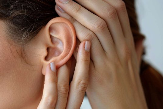 Pourquoi ai-je la sensation d’une oreille bouchée sans bouchon de cérumen ? Pourquoi ai-je la sensation d'une oreille bouchée sans bouchon de cérumen ?