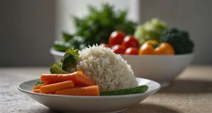 Quelle quantité de riz par personne devez-vous préparer pour un repas équilibré ? Quelle quantité de riz par personne devez-vous préparer pour un repas équilibré ?