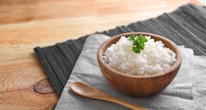 Combien de grammes de riz par personne faut-il prévoir pour un repas équilibré ? Combien de grammes de riz par personne faut-il prévoir pour un repas équilibré ?