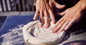 Comment réussir sa pâte à pizza avec de la levure fraîche ? Comment réussir sa pâte à pizza avec de la levure fraîche ?