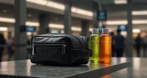 Comment préparer sa trousse de toilette avion pour passer les contrôles sans encombre ? Comment préparer sa trousse de toilette avion pour passer les contrôles sans encombre ?