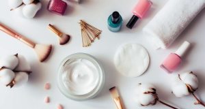 Comment enlever efficacement le vernis semi-permanent à la maison ? Comment enlever efficacement le vernis semi-permanent à la maison ?