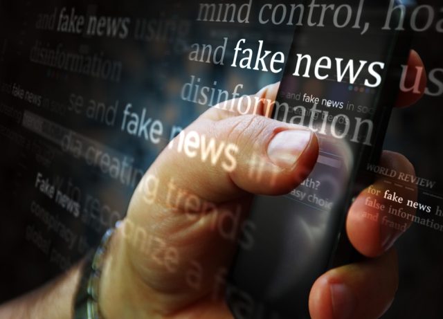 découvrez comment la désinformation entoure le monde des assurances retraite et apprenez à déchiffrer le vrai du faux pour mieux préparer votre avenir financier.
