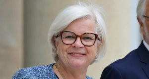 Catherine Vautrin présente ses nouvelles stratégies pour combattre la fraude sociale dans les transports sanitaires et l’assurance chômage découvrez les différentes formes de fraude sociale, leurs impacts sur la société et les mesures mises en place pour lutter contre ce fléau. informez-vous sur les conséquences juridiques et les initiatives pour prévenir la fraude au sein des systèmes de protection sociale.