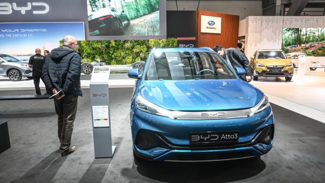 découvrez comment s'inscrire à une assurance pour véhicules électriques en chine à partir du 17 août. guide pratique, démarches et conseils pour assurer votre voiture électrique en toute simplicité.