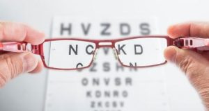 Assurance santé pour les plus de 60 ans : un coût qui grimpe en flèche découvrez pourquoi le coût de l'assurance santé pour les seniors est en hausse et comment mieux gérer vos dépenses liées à la santé à l'âge avancé.