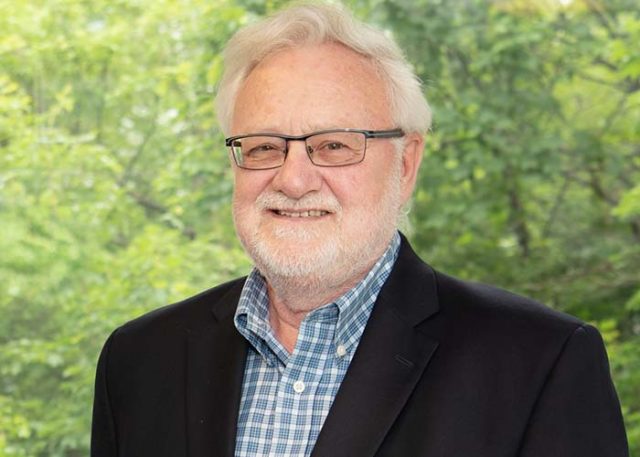 découvrez l'édition innovante du handbook of insurance présentée par georges dionne, une ressource incontournable pour les professionnels et chercheurs du secteur de l'assurance.