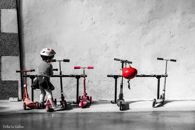 découvrez nos offres d'assurance adaptées pour trottinettes et vélos, protégez votre moyen de déplacement en toute sérénité avec des garanties complètes et un service dédié.