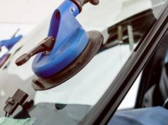 Changer son pare-brise pour se faire plaisir : le cadeau illusoire qui pÚse lourd sur le portefeuille des assurés découvrez pourquoi changer un pare-brise peut devenir un plaisir coûteux pour les assurés et comment bien gérer cette réparation automobile.