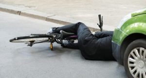 Condamné pour avoir percuté une cycliste en Côtes-d’Armor sans permis ni assurance découvrez les circonstances et les conséquences judiciaires d'un conducteur condamné après avoir percuté une cycliste alors qu'il ne disposait ni de permis ni d'assurance.