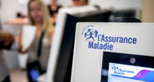 Attention : une nouvelle série de faux mails de l’Assurance Maladie cible les détenteurs de cartes Vitale expirant bientôt attention aux faux mails relatifs à l'assurance maladie et à la carte vitale expirante : découvrez comment les repérer et éviter les arnaques pour protéger vos informations personnelles.
