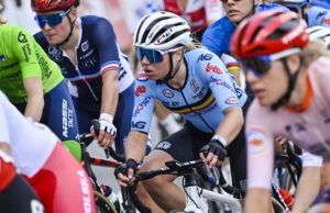 Milan-Sanremo Dames : Justine Ghekiere évite la fracture après sa chute fatidique de samedi justine ghekiere évite une fracture lors de la course milan-sanremo, démontrant courage et détermination sur cette épreuve exigeante.