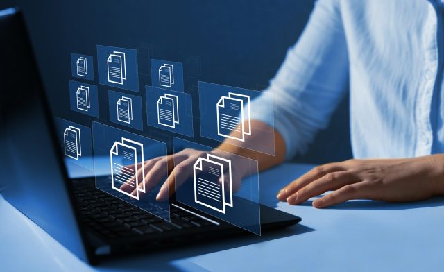 découvrez pourquoi les assureurs sont réticents à assurer l'intelligence artificielle en entreprise et les enjeux pour les sociétés innovantes.