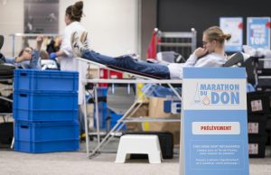 Les cyclistes de l’Ă©quipe AG Insurance-Soudal arboreront un maillot pour promouvoir le don du sang participez Ă notre promotion spĂ©ciale pour cyclistes et contribuez au don du sang. rejoignez-nous pour soutenir une cause vitale tout en profitant d'offres exclusives.