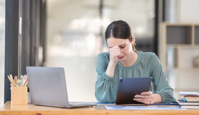 une femme de 86 ans condamnée suite à une erreur sur son assurance auto, découvrez les détails de cette affaire judiciaire et ses implications.