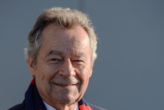 Interview exclusive avec Michel Denisot : Assurances de Navarre, expert en courtage transport découvrez l'interview exclusive de michel denisot, expert en assurance transport, et obtenez des insights précieux sur les meilleures pratiques et les enjeux du secteur.