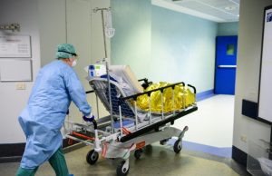 Incendie à Crans-Montana : l’Italie refuse de prendre en charge les frais d’hospitalisation de ses ressortissants l'italie refuse les frais d'hôpital pour les ressortissants à crans-montana, facilitant ainsi l'accès aux soins transfrontaliers pour les patients concernés.