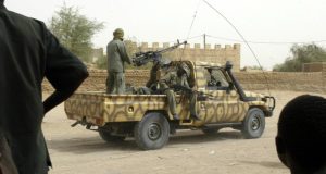 Mali : Le JNIM et la rébellion touareg revendiquent une série d’attaques coordonnées découvrez les dernières revendications des attaques au mali par le jnim et la rébellion touareg, leurs motivations et les impacts sur la région.