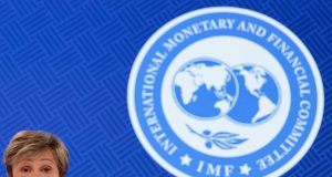 Économie française : le FMI met en garde sur les défis majeurs des retraites, de la santé et de l’assurance chômage