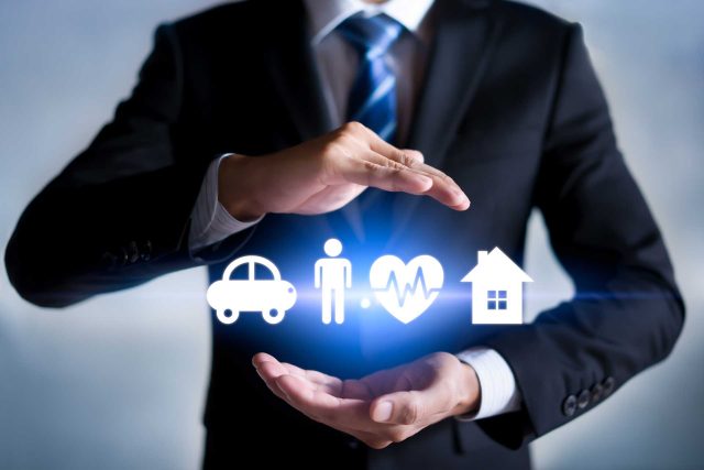 découvrez comment gérer l'omission médicale dans votre assurance emprunteur, les risques associés et les solutions pour être correctement couvert lors de votre prêt immobilier.